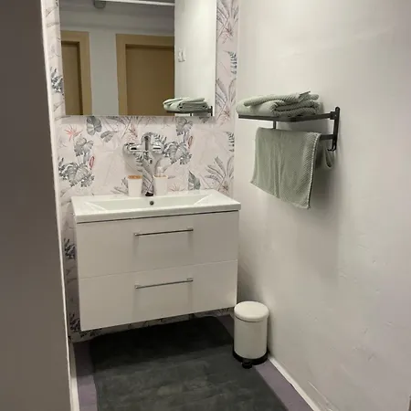 Apartma Z Razgledom Lägenhet *