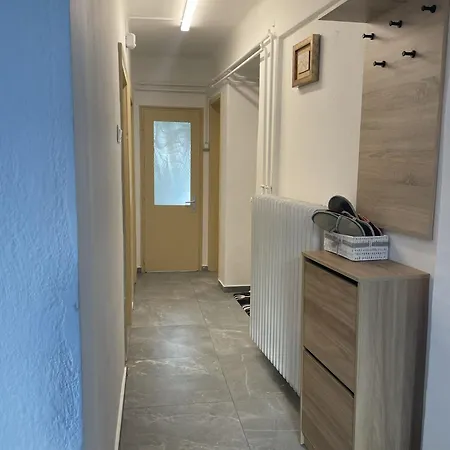 Apartma Z Razgledom Apartment *